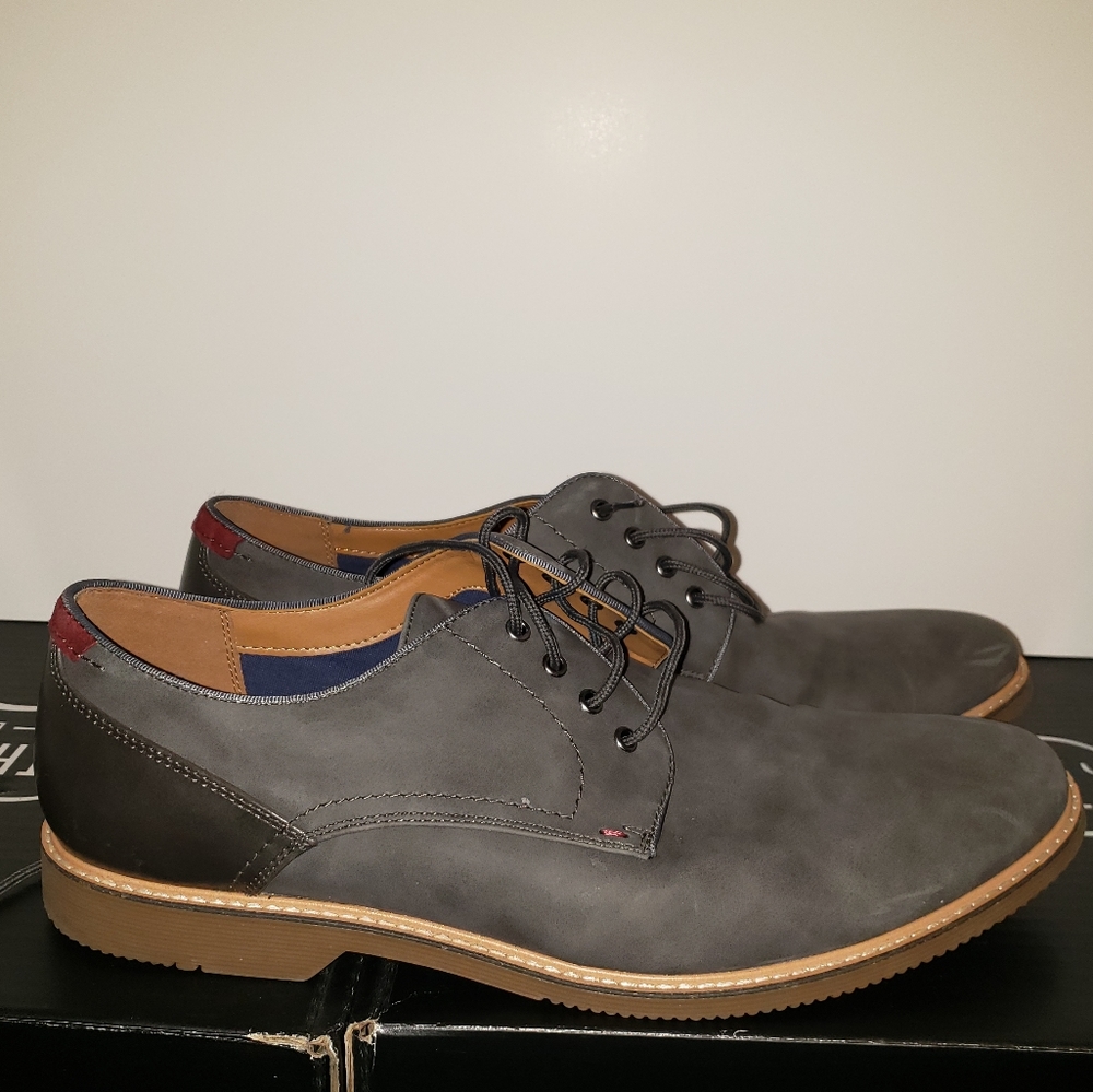 Steve Madden Casual dress shoe